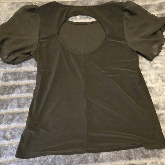 Elegant Black Puff Sleeve Top - Picture 3 of 3